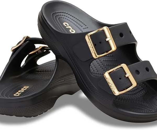 Megoldás a nyári hőség ellen hölgyeknek, divatos és kényelmes:  CROCS Saturday Metallic női szandál